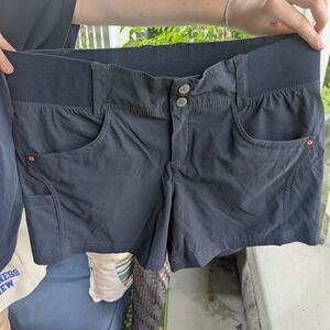 Title nine Black Cargo Shorts Quick-Dry Performance